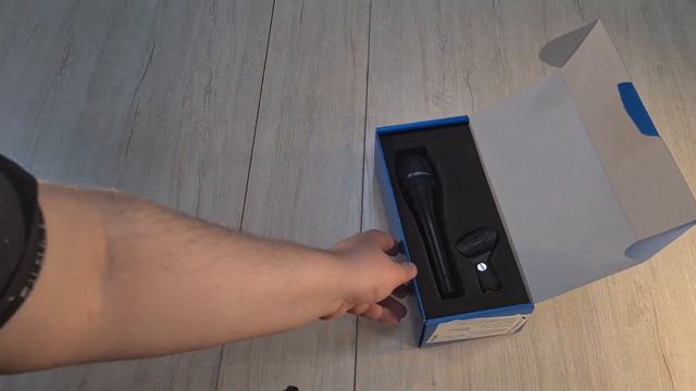 Распаковка микрофона Sennheiser E-965 | Unpacking Sennheiser E965 смотреть онлайн