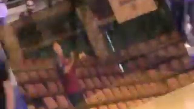 Баскетбол. Бросок сверху смотреть онлайн