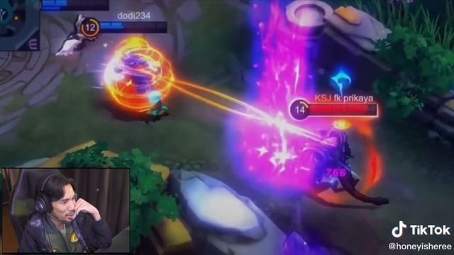 MANUSIA SEPARUH FANNY! KEJADIAN LUCU DI MPL! MOBILE LEGEND JADI ANIME! REACTION #4 смотреть онлайн