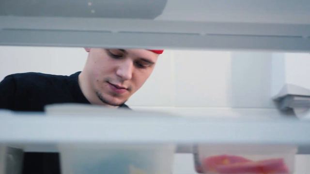 Что происходит в ресторане, когда вы заказываете роллы - обзор внутренней кухни смотреть онлайн