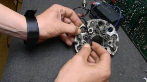 Как проверить диодный мост без тестера