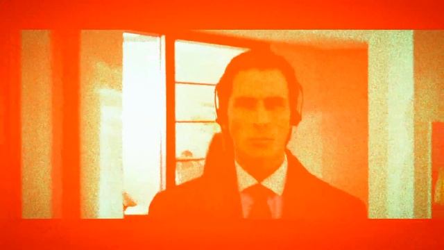 АМЕРИКАНСКИЙ ПСИХОПАТ ИДЁТ В СВОЙ ОФИС ПОД RAMMSTEIN смотреть онлайн