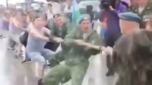 С праздником настоящих мужчин! смотреть онлайн