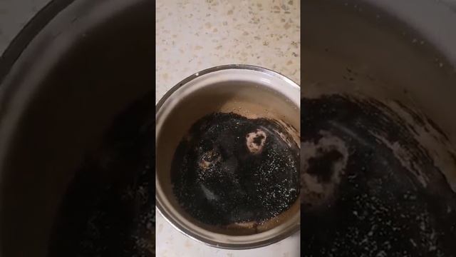 Сгоревщее дно кастрюли?Как очистить кастрюлю в домашних условиях?#100 идей для быта смотреть онлайн