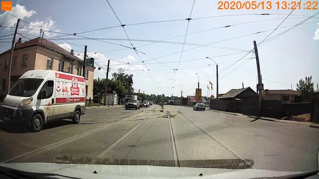 Налево на Коммунаров смотреть онлайн