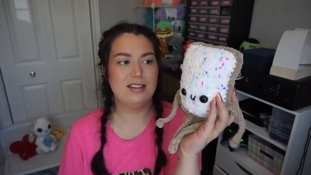 I TRIED NEW CROCHET PATTERNS! | Getting Ready For My Market