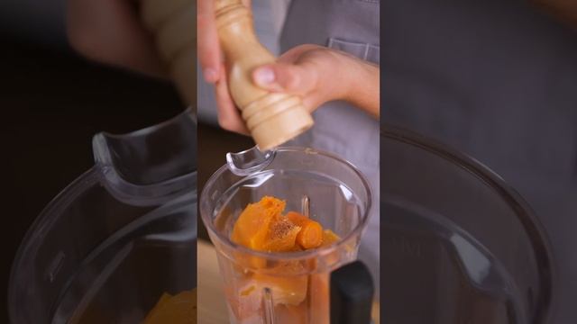 Готовим нежный тыквенный крем-суп в блендере RAWMID Dream Greenery 2 BDG-03