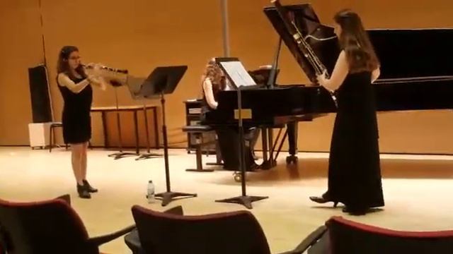 Poulenc trio for oboe bassoon and piano смотреть онлайн