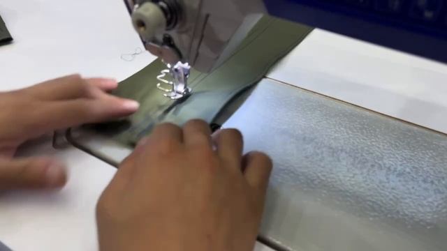 Как работает промышленная прямострочная швейная машина SHUNFA S610-T3 смотреть онлайн