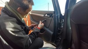 Peugeot 407 2005 Rear doorcard removal.