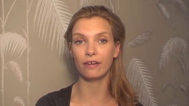 Model Makeup Review: Clinique Anti-Blemish Make-Up смотреть онлайн