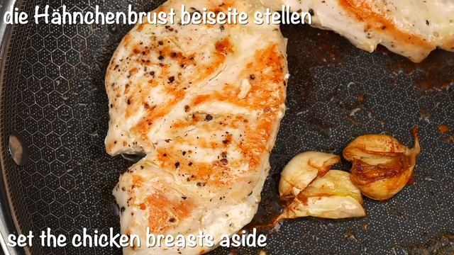 Этот рецепт от моей бабушки всех впечатлил!
Самый вкусный ужин с куриной грудкой!