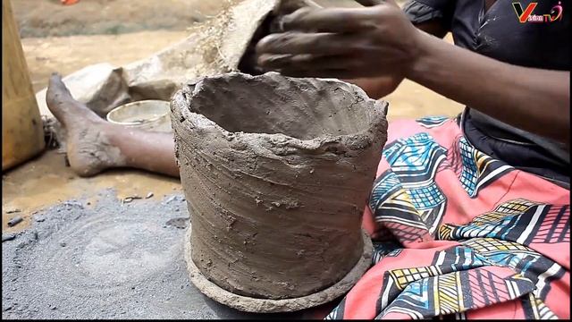Naraminuje!!Ku Myaka 10 Natangiye Kubumba|Made In Rwanda Clay Pot|How To Make Clay Pot And Vase