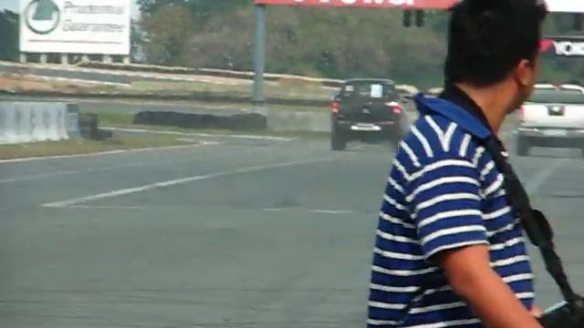 Mitsubishi Strada 2.5 VGT vs Nissan Navara 2.5 VGT смотреть онлайн