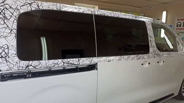 Интересная работа с Peugeot Traveller смотреть онлайн