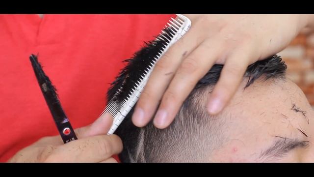 мужская стрижка от Aibabarbers с узором смотреть онлайн
