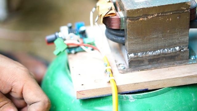 DIY Spot Welding Machine, from a microwave transformer#50 смотреть онлайн