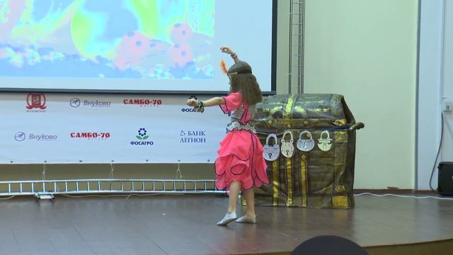 Новогодний праздник в Самбо-70 для начальной школы смотреть онлайн