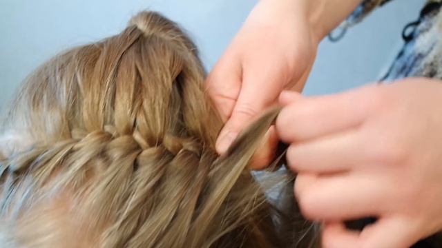 Косичка на каждый день. Детские прически. смотреть онлайн