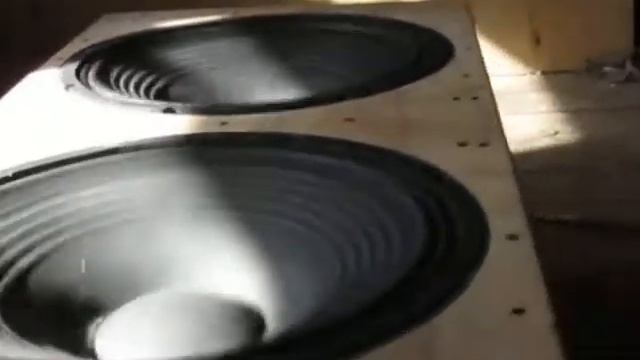 Сабвуфер валит (акустические динамики концертная колонка)2x15 смотреть онлайн