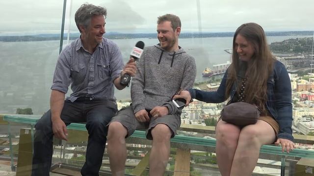 First visitors experience the Space Needle's new floating glass benches смотреть онлайн