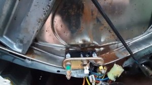 Замена тена своими силами на стиральной машине Ariston Аристон.