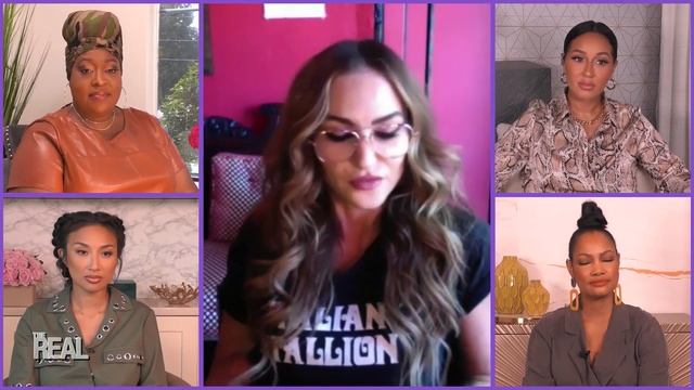 Drea de Matteo Gives Us the Scoop on Her ‘Sopranos’-Inspired Podcast, ‘Gangster Goddess Broad-Cast’ смотреть онлайн