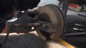 Как заменить задний подшипник ступицы на Рено Логан в гаражных условиях самому