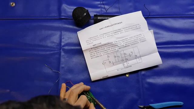 Rubbish wireless microphone kit build with 'rage quit' at the end! смотреть онлайн