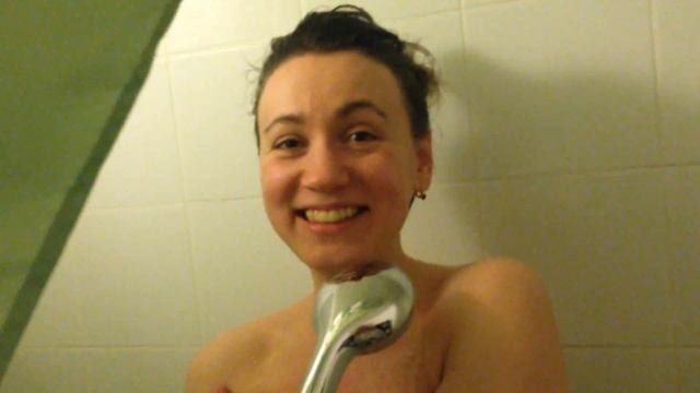 ЗАЛЕЗ В ДУШ К ДЕВУШКЕ ☀ РАДОСТЬ И ПОЗИТИВ смотреть онлайн