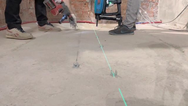 Перфоратор VS газовый монтажный пистолет смотреть онлайн