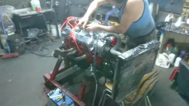 Primera partida motor V8 Chevrolet 5.7cc (First start 350 sbc) смотреть онлайн