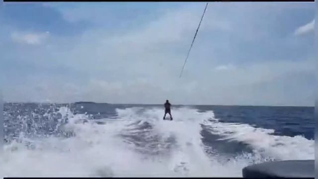 Водные лыжи | Мальдивы | Вокруг острова смотреть онлайн