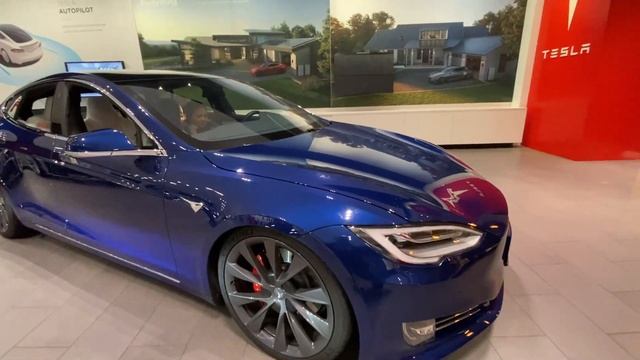 Tesla Store | Tesla Showroom | Tesla Model 3 | Tesla Model S | Tesla Model X | JOHN DAO US смотреть онлайн