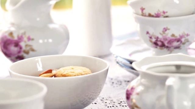 Business Etiquette Is It Rude To Dunk Your Biscuits In Tea? Etiquette Expert Sonya Lee Davies смотреть онлайн