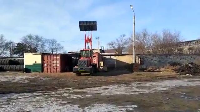 Фронтальный погрузчик Molot 300M высота разгрузки смотреть онлайн