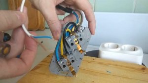 Как подключить провод к розетке. НЕ ХВАТАЕТ РОЗЕТОК НА КУХНЕ