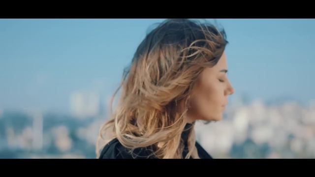 Merve Özbey - Yaramızda Kalsın смотреть онлайн