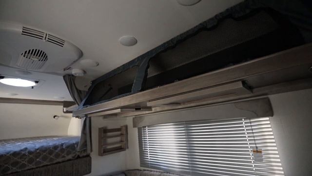 Showcasing the 2021 Lance 825 Camper from Galaxy Campers in Ontario, CA смотреть онлайн