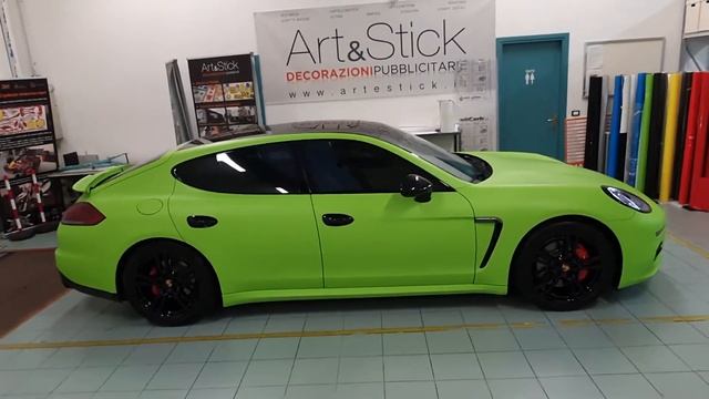 Car wrapping Porsche Panamera con pellicola Hexis verde acido opaco e altre personalizzazioni смотреть онлайн