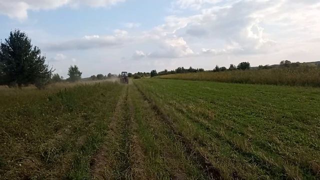 Косіння картоплі ланцюгами, трактором т 25 !!!??? смотреть онлайн