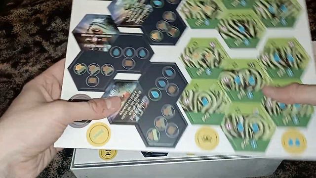 Apiary настольная игра (Stonemaier Games) - РАСПАКОВКА смотреть онлайн