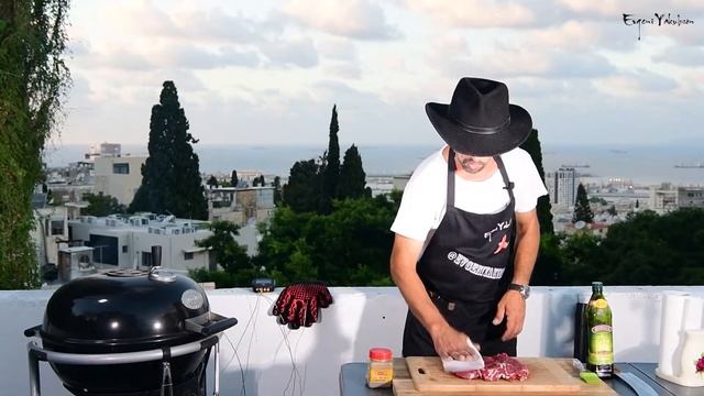 Стейк рибай на угольном гриле смотреть онлайн