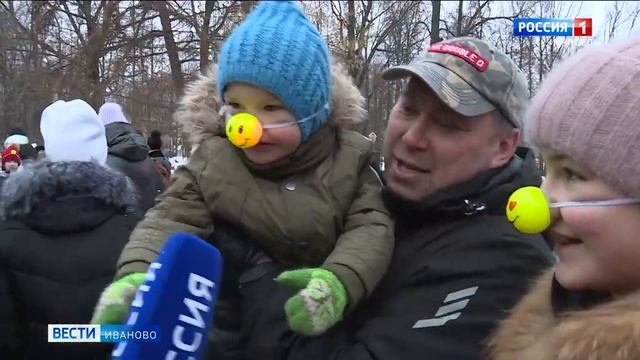 Артисты устроили на улице праздничную программу для жителей Иванова смотреть онлайн
