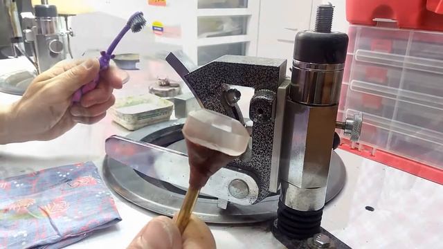 Cuarzo cristal en talla fantasía octogonal *Activa el HD* смотреть онлайн