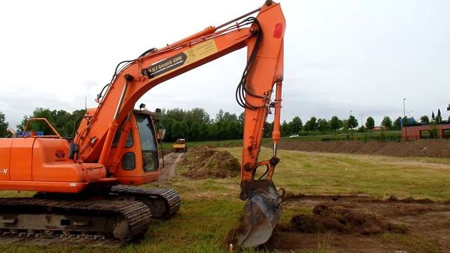 DAEWOO 130 LC-V AAN HET WERK смотреть онлайн