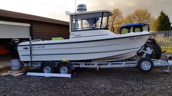 smartliner 21..new boat getting a sound system. and radar