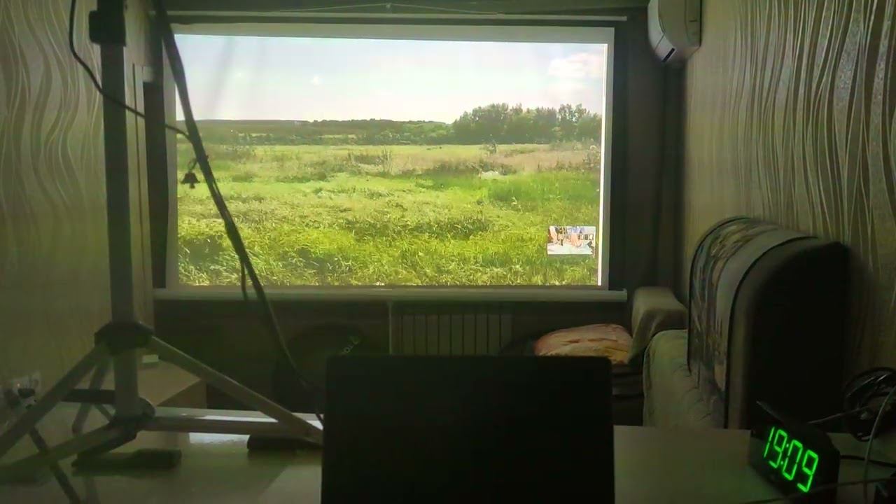 Спин-байк, ноутбук, проектор, экран