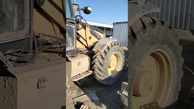 Экскаватор - погрузчик Caterpillar 444 E Cat 444Е экспресс-обзор от Андрея Абросимова смотреть онлайн