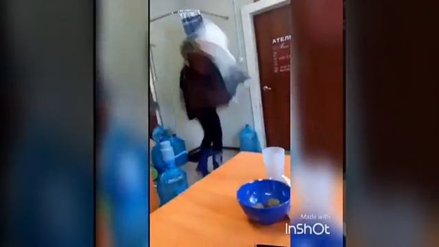 Смешное видео. Девушка на метле 2017 веселое видео до слез веселые люди смотреть онлайн